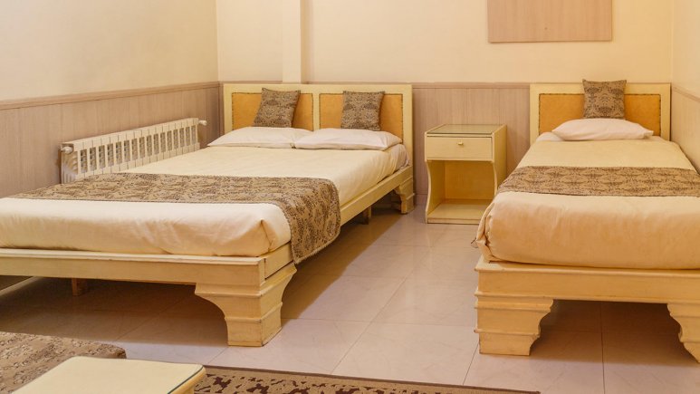 اتاق سه تخته هتل کارون اصفهان